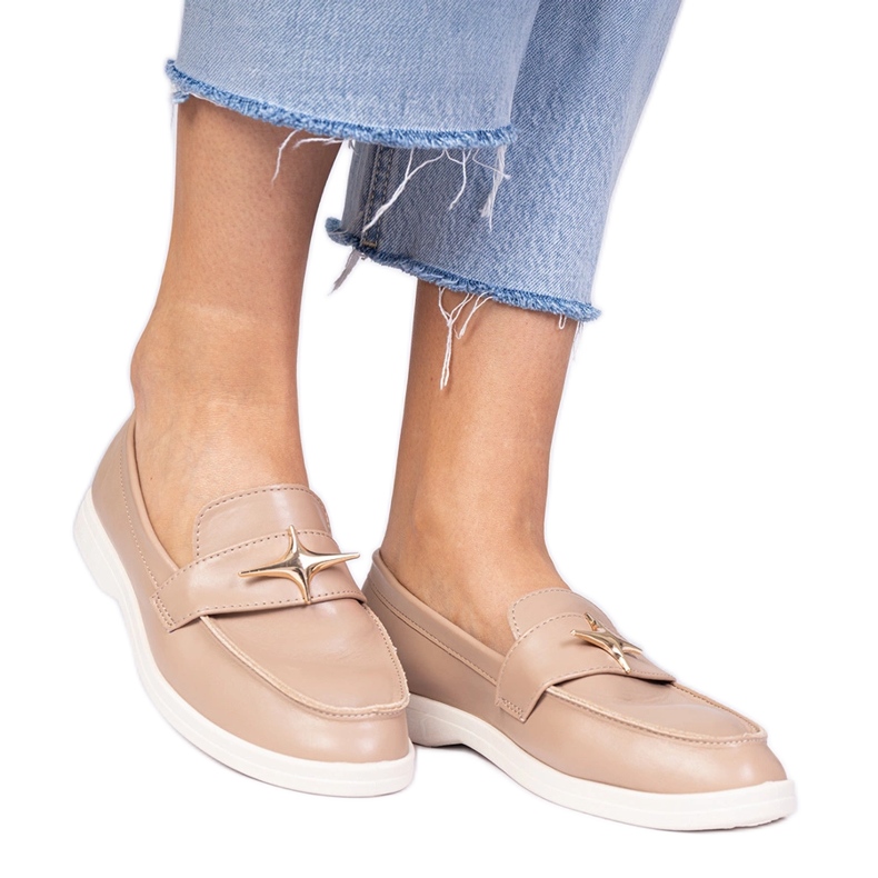 Tummat beige naisten leipät, joilla on kultainen sisustus