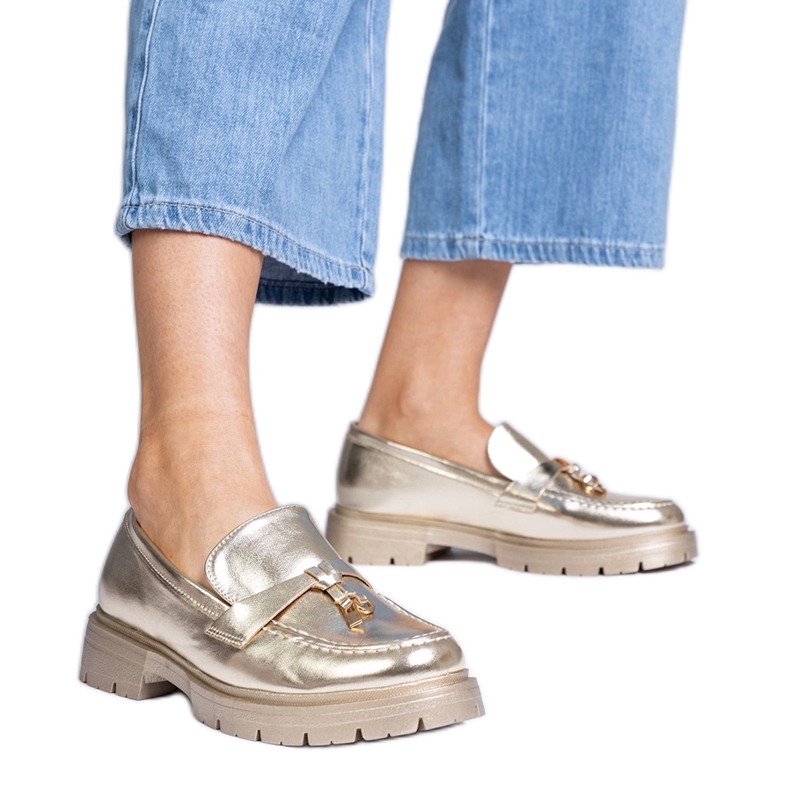 Kultaiset tyylikkäät leivänpäät kultainen