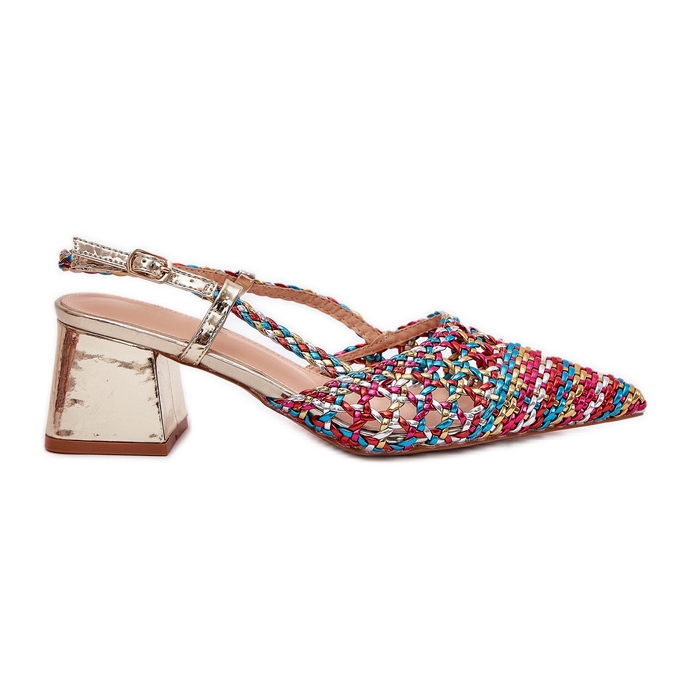 Postin sandaalit punoksella ja merkitty varpaat monivärinen