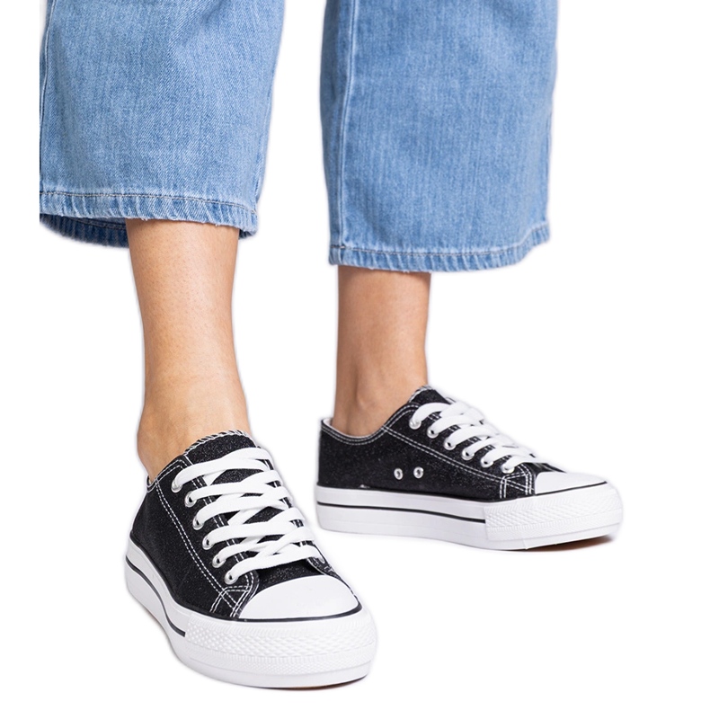 Mustat naisten kimaltelevat lenkkarit