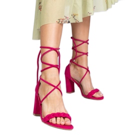 Postissa sidottu vaaleanpunaiset sandaalit vaaleanpunainen