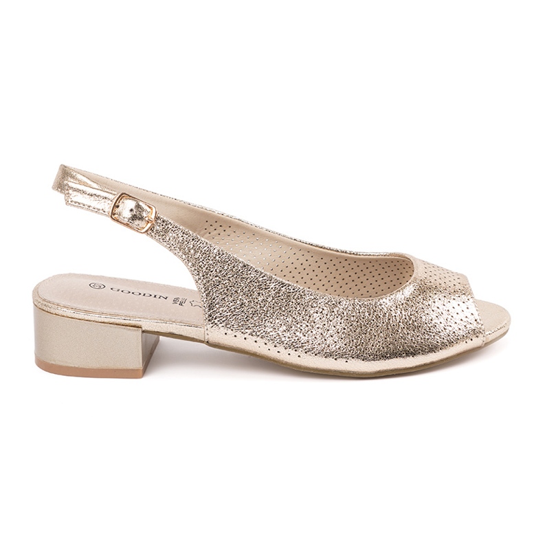 Goodin Kultaiset avoimet alhaiset sandaalit kultainen