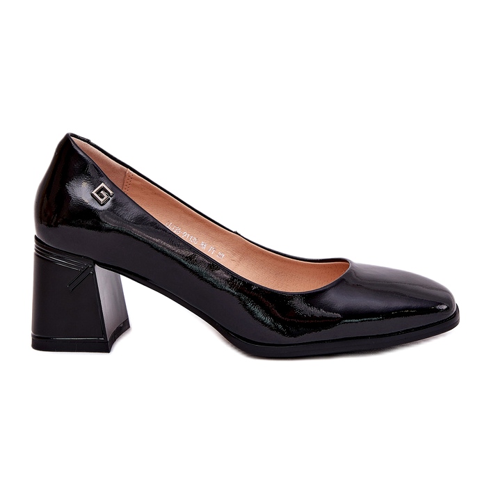 Nahkainen lakattu naisten pumput Vinceza 91130: lla Black Post musta