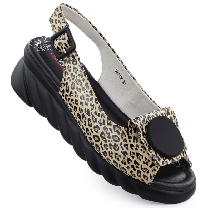 ARTIKER Naisten nahkaiset sandaalit kiila -leopardipainatusartikkeleissa 56c2186 beige