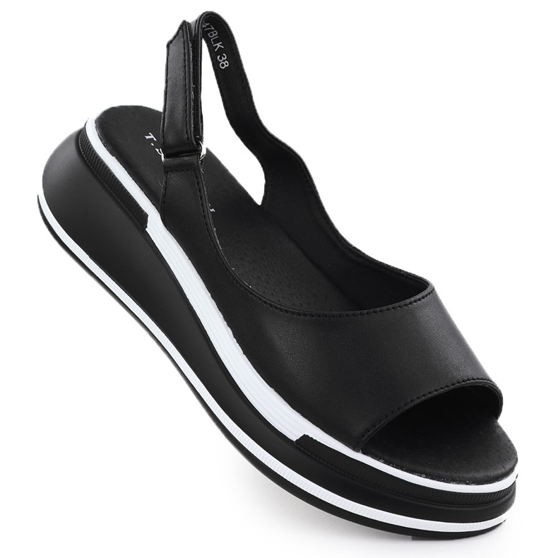 Naisten nahkaiset sandaalit kiilalla musta T.sokolski L25-247