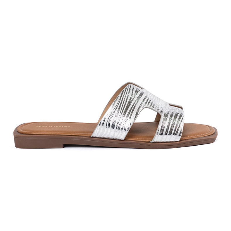 Sergio Leone Hopealäppärahat neliömäisellä varpalla