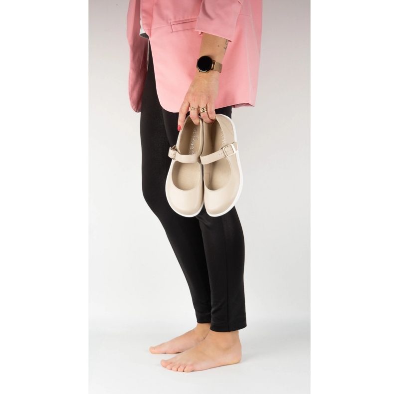 Paljain jaloin naisten balleriinit Olivier 1770polon nahkaiset kengät beige -solki