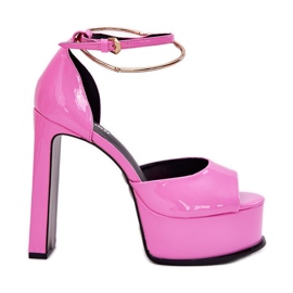 Maalattu naisten sandaalit postilla ja alustalla vaaleanpunainen Maalattu naisten sandaalit postilla ja alustalla vaaleanpunainen