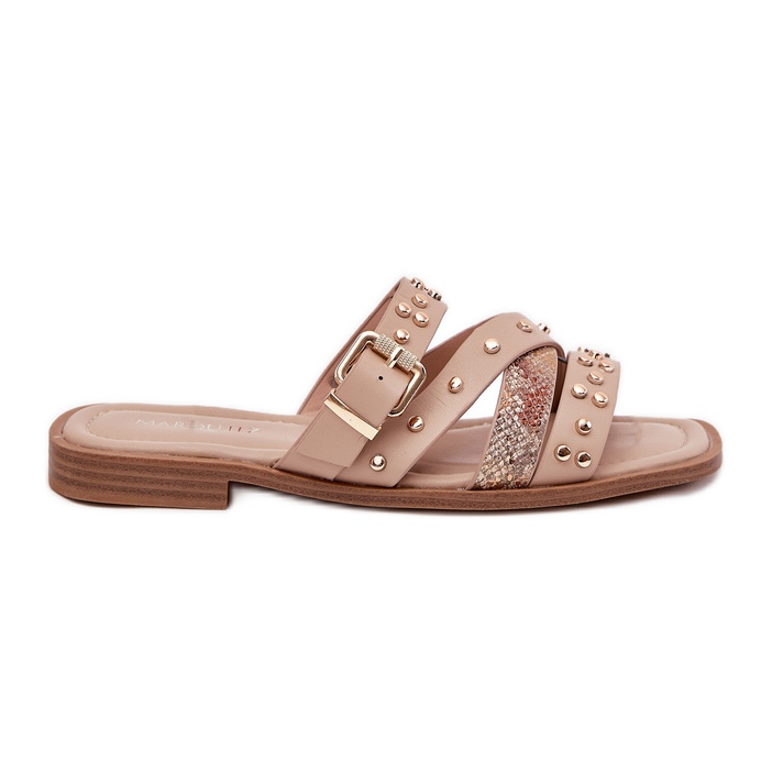 Sisustetut naisten litteät naisten flopsit raidoilla ja beige -kiinnittimellä