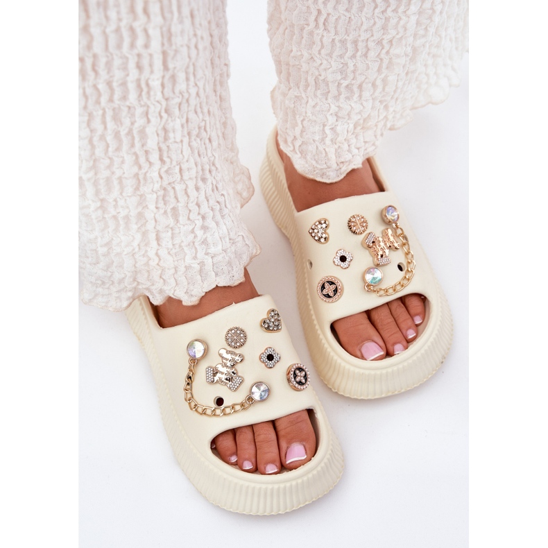 Naisten vaahto kääntölehdet kultaisilla nastalla kevyet kerjäläiset beige