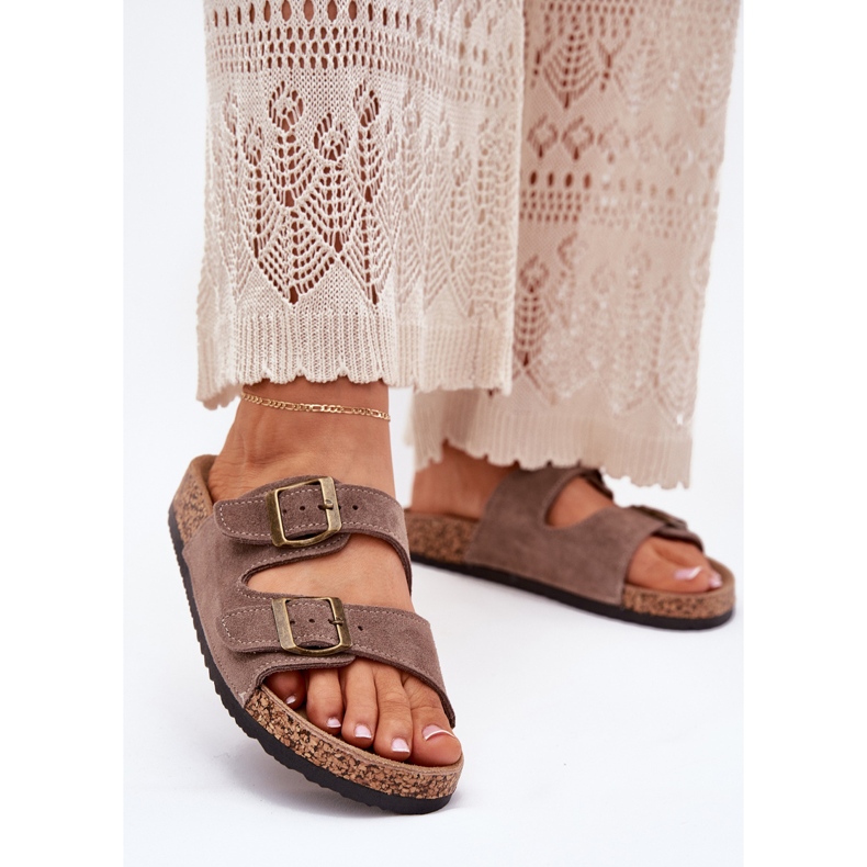 Inna Korkkipohja tummalla kiinnitetyillä kiinnikkeillä beige