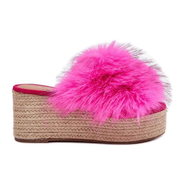 Naisten kiilat kiilalla turkista ja punoksella fuksia vaaleanpunainen