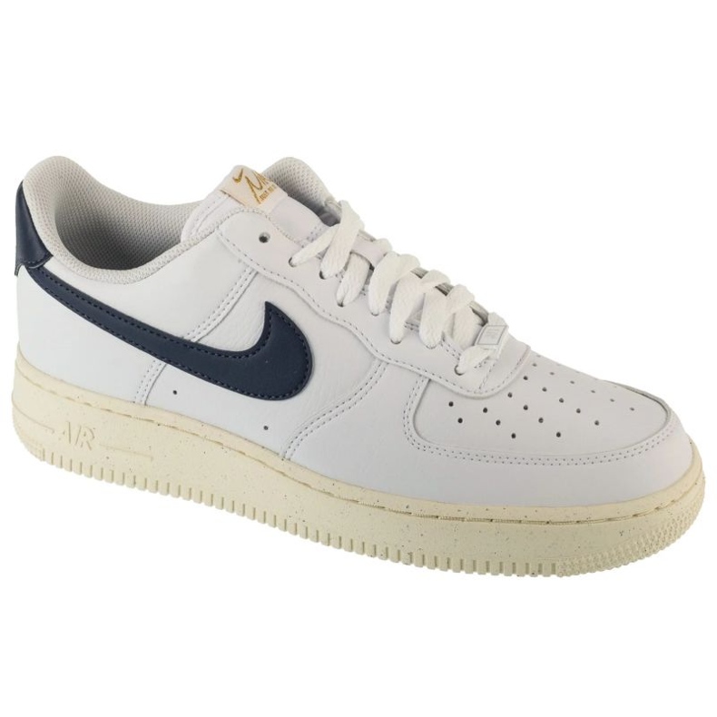 Nike Air Force Low 1 07 -kengät FZ6768-100: ssa valkoinen