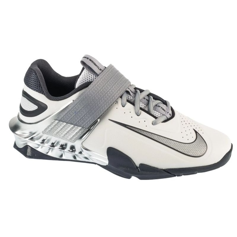 Nike Savaleos Se M FZ8664-001 kengät valkoinen