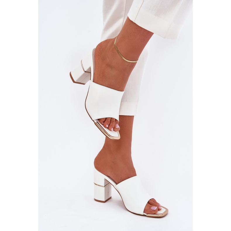 Boto Tyylikkät naisten tossut valkoisella Raiza Postissa valkoinen