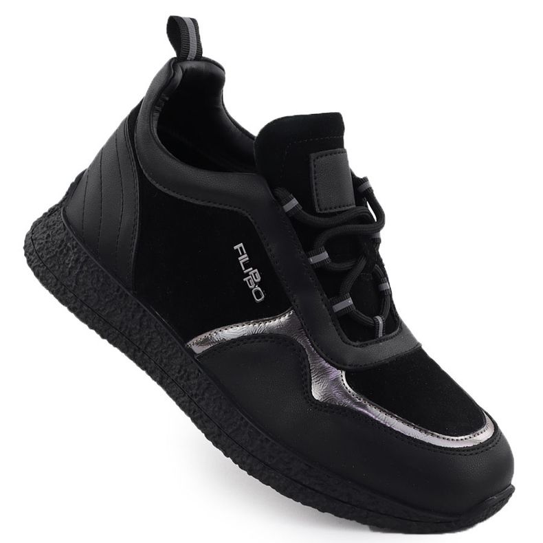 Naisten nahkakengät, jotka on eristetty lavalla Czarne Filippo DP7406