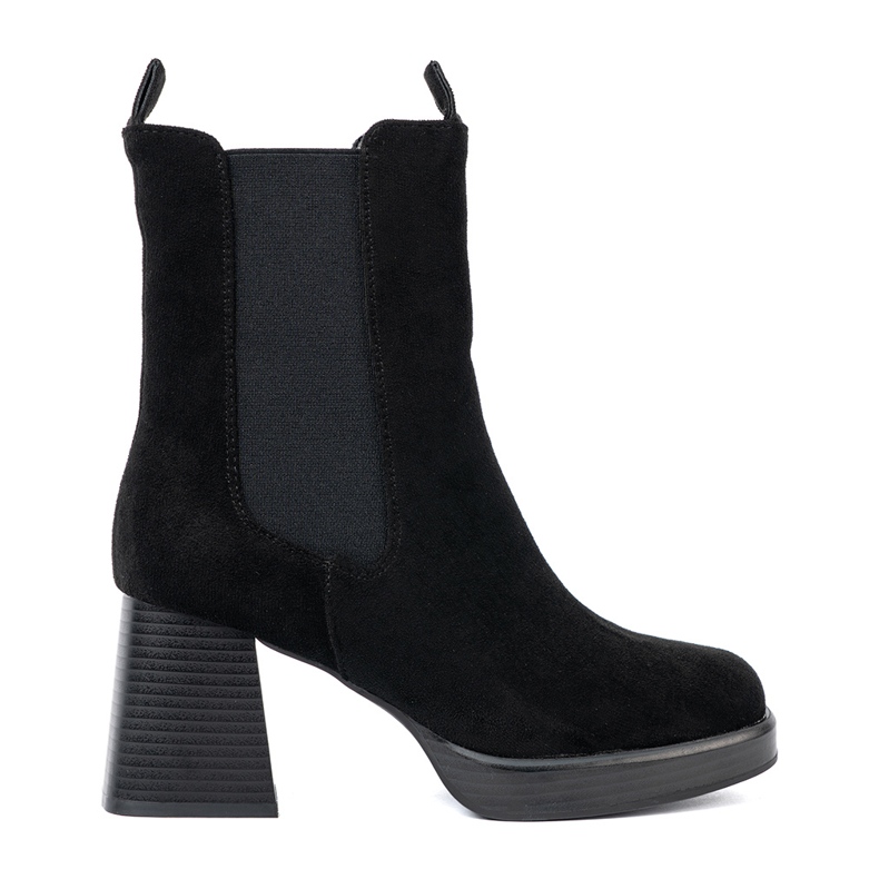 Shelvt Tyylikkät saappaat postitse joustavilla inserteillä musta