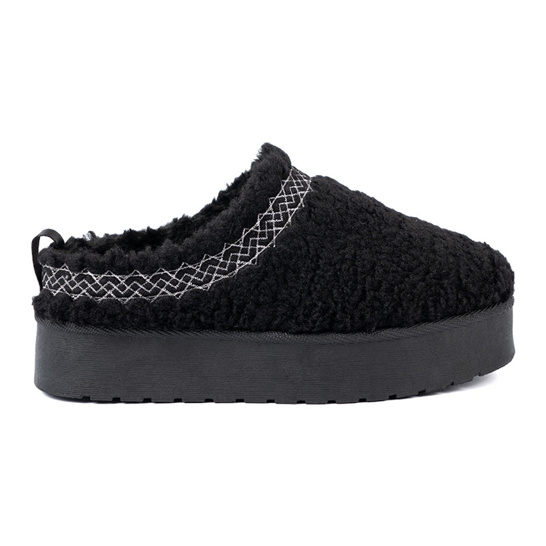 Shelvt Kengät a'la -lumilaskengät mustalla koristeellisella kirjonnalla