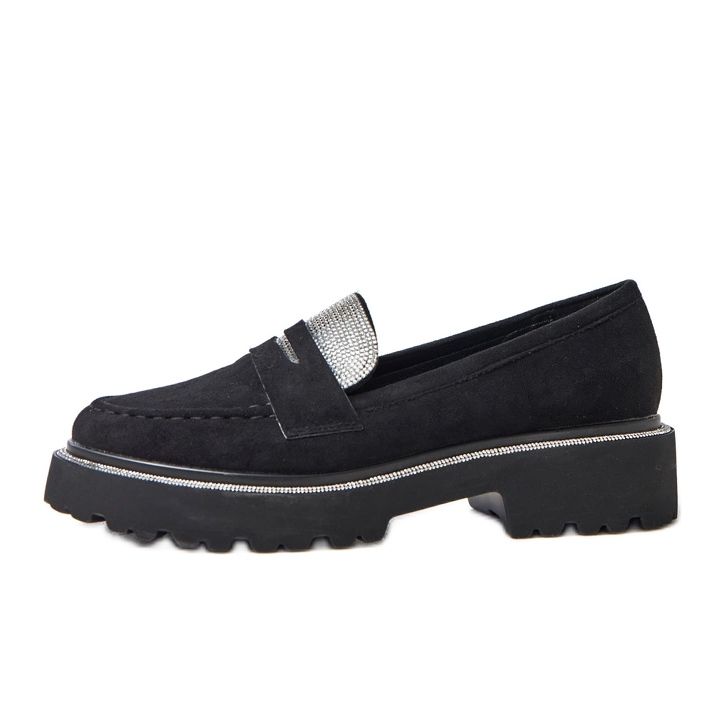 Musta Ekozamszu -mokkasiinit, jotka on koristeltu kuutiometrillä zirkoniumoksidilla Klooren