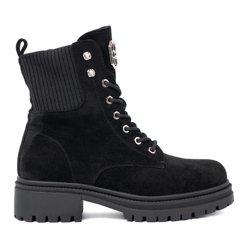 Shelvt Tyylikkät mustat työntekijät, joilla on kiiltäviä kiteitä