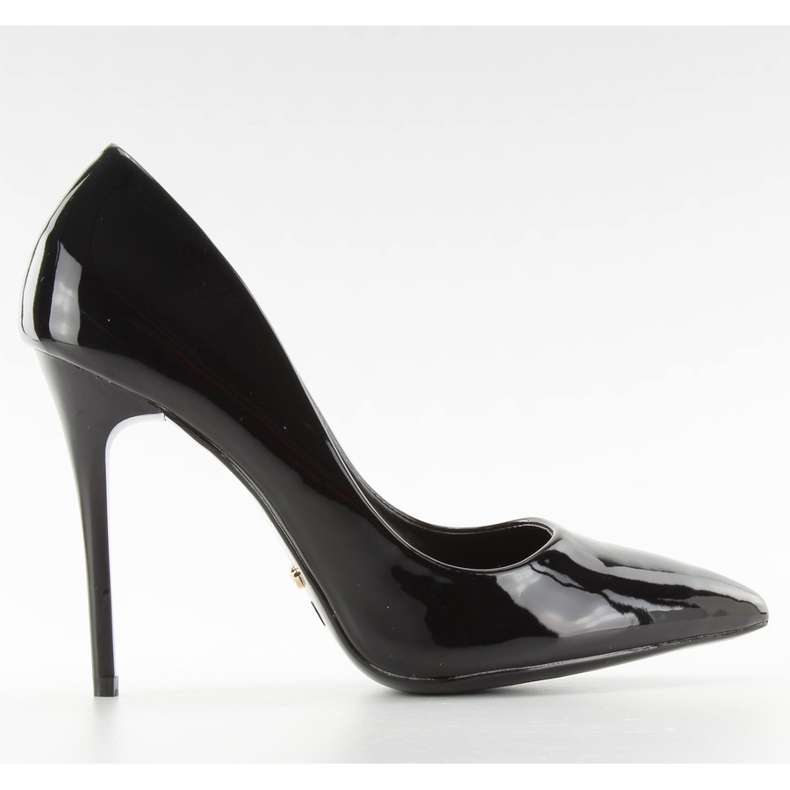 Sileälakatut Le03 mustat korkokengät