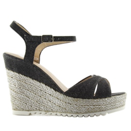 Canvas-sandaalit kiilalla TS-8 musta Canvas-sandaalit kiilalla TS-8 musta