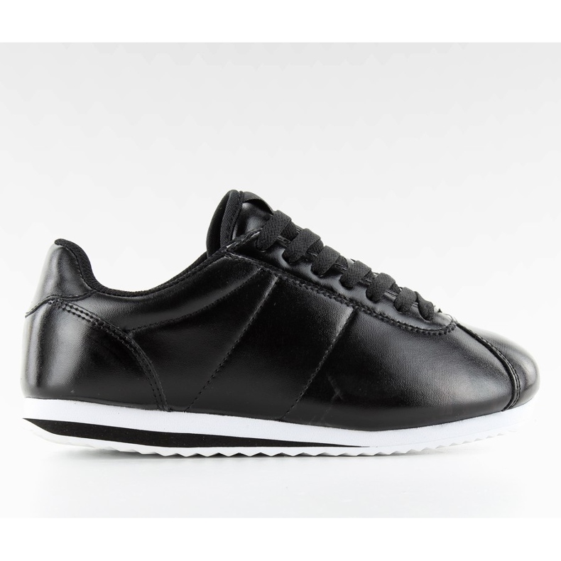 8849 mustat grain urheilukengät