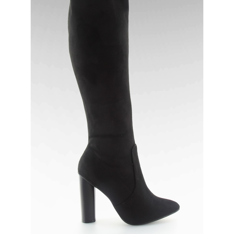 Naisten reiteen ulottuvat saappaat mantelivarpailla musta