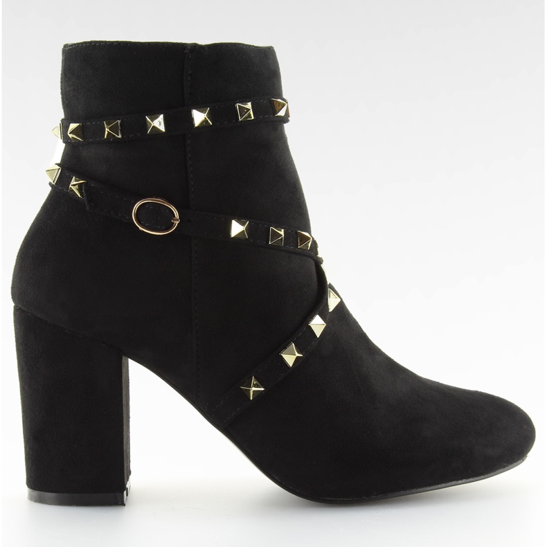 Mustat korkokengät, joissa nastat Musta F-3627