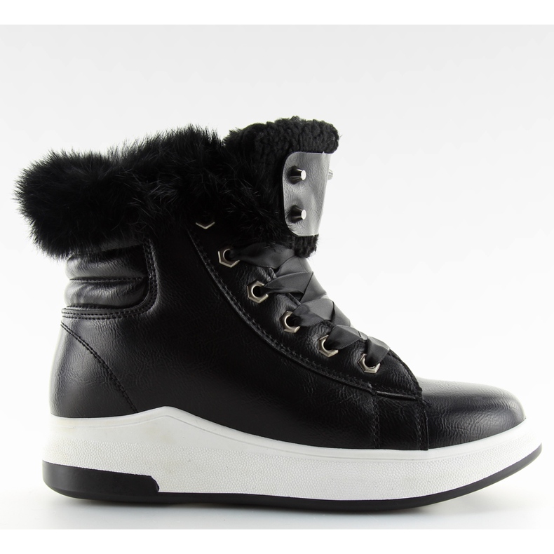 Eristetyt urheilukengät musta KB-039 musta