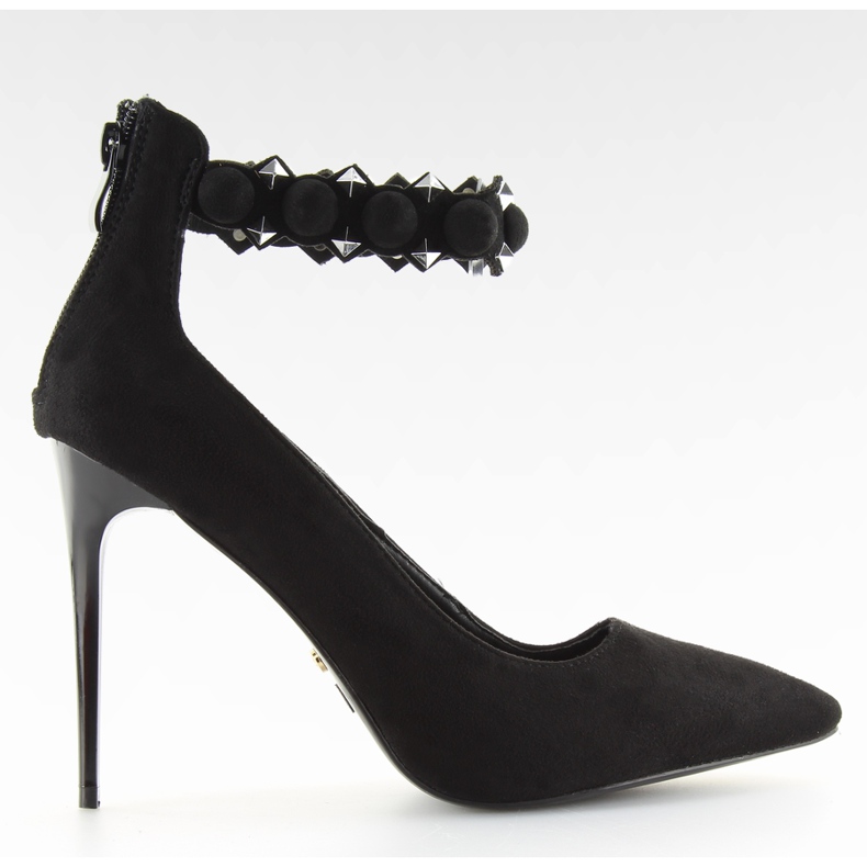 Pumput mustalle LE033P-mustalle