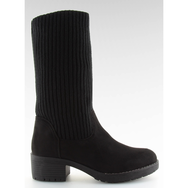 Mustat nilkkurit, joissa neulottu päällinen