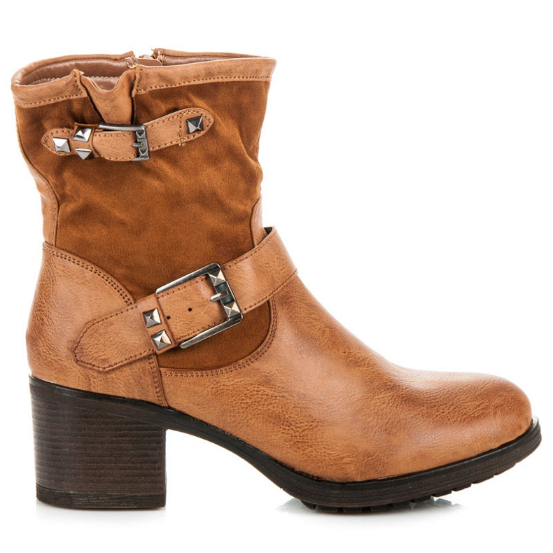 Super Mode Ruskeat työntekijät baarissa