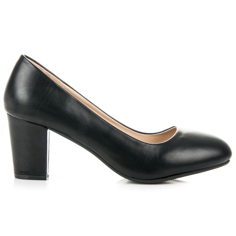 Pumput pylväässä musta