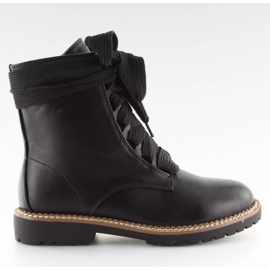 Mustat nauhakengät 8308 musta