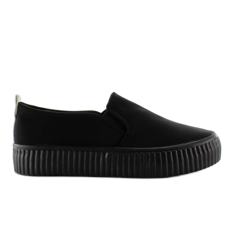 Slip-on korkealla uurretulla pohjalla musta