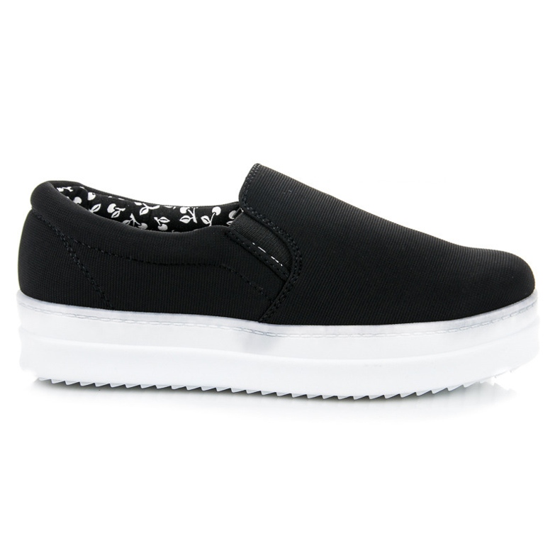 Mckeylor Mustat sliponit alustalla