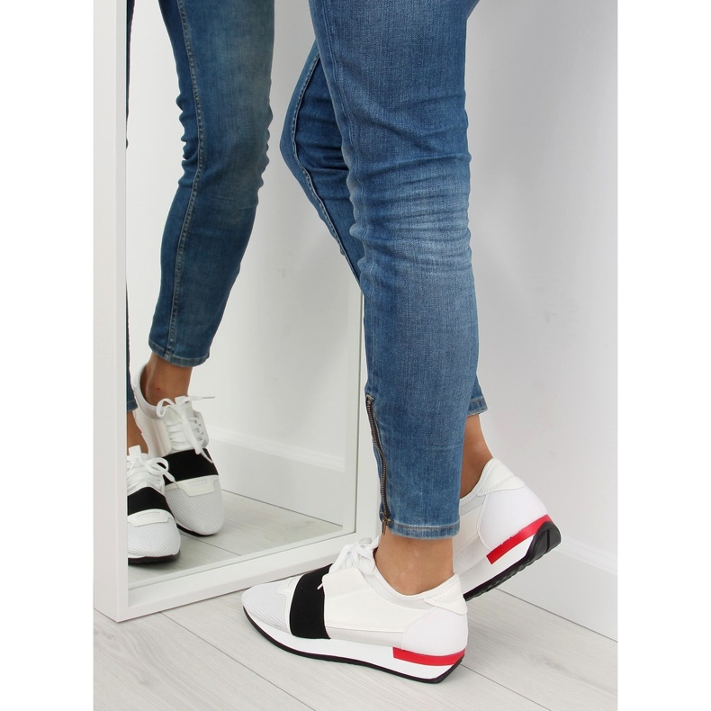 Valkoiset 16-515 VALKOINEN / PUNAINEN urheilukengät musta