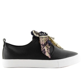 Mustat XL09P Mustat lenkkarit, jotka on sidottu nauhalla