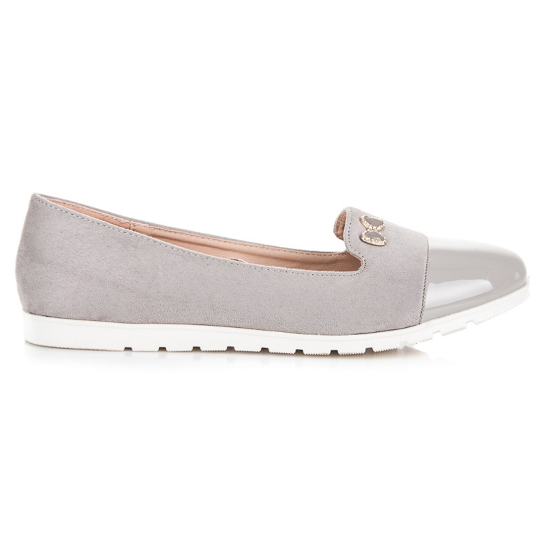 Vinceza Lordsy lakatulla varpaalla harmaa