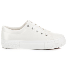 Kylie Satiini lenkkarit alustalla valkoinen