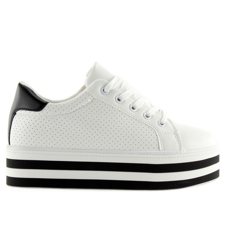 Valkoiset lenkkarit korkealla pohjalla valkoinen