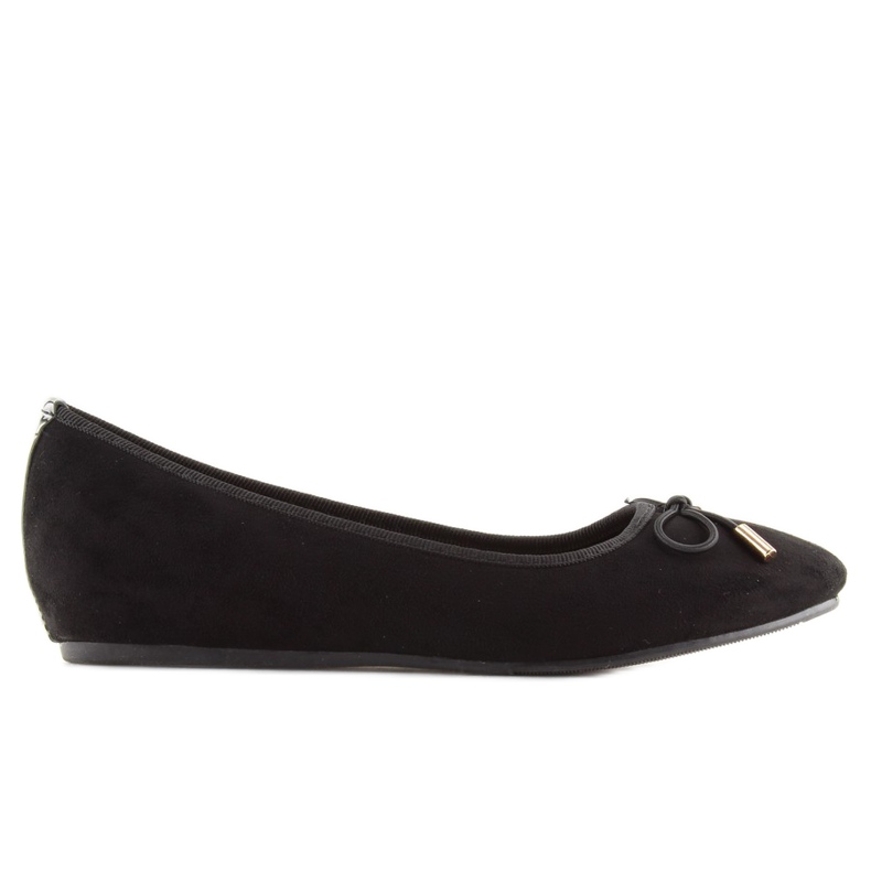 Mustat balerinat piilotetulla mustalla kiilalla