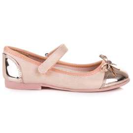 American Club Amerikkalaiset ballerinat, joissa on lakattu varvas vaaleanpunainen