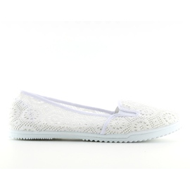 Valkoiset pitsiset sliponit MN70 valkoinen