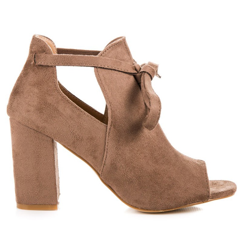 Nauhalliset mokkanahkaiset vinceza-sandaalit ruskea