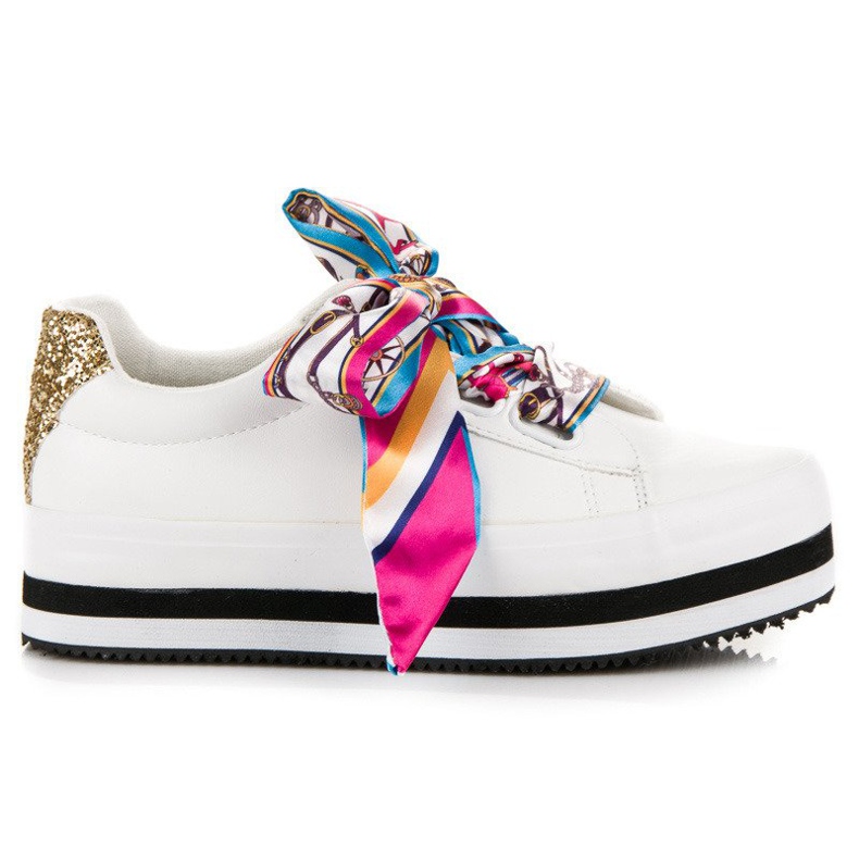 Tyylikkäät tennarit vices-alustalla valkoinen