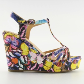 Sandaalit kiilassa YX-17 mustat