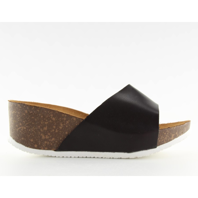 Mustat JM26 mustat tossut mukavassa kiilassa