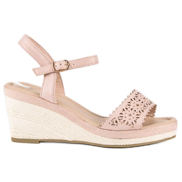 Ideal Shoes Beige wedge espadrillit
